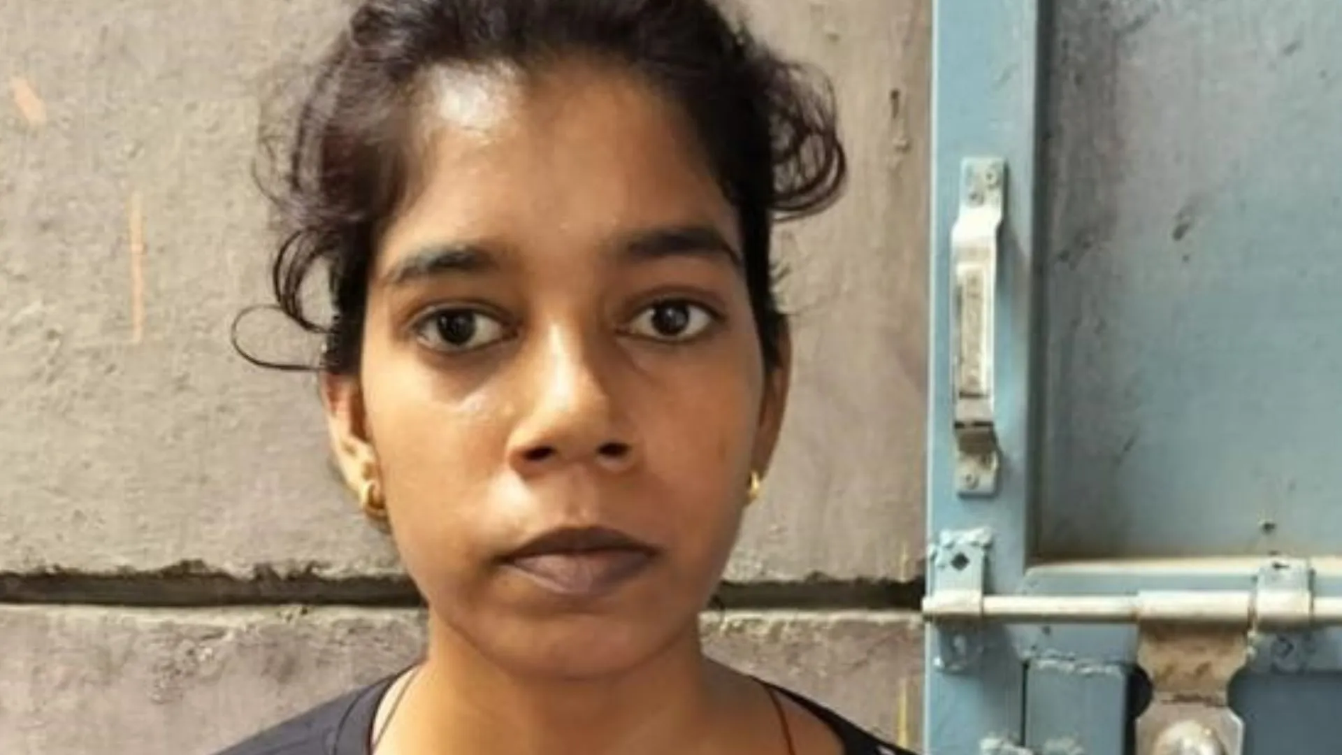  मर्दानी बनी रितिका, आधा किमी दौड़ाकर लुटेरे को दबोचा, छात्रा का फ़ोन छीनकर भागा था लुटेरा