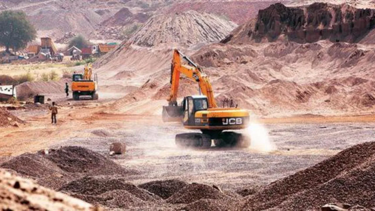 हरदोईः बालू खनन कार्य में लगे पोकलैंड ऑपरेटर और और साथी की संदिग्ध मौत, परिजनों का रो-रोकर बुरा हाल