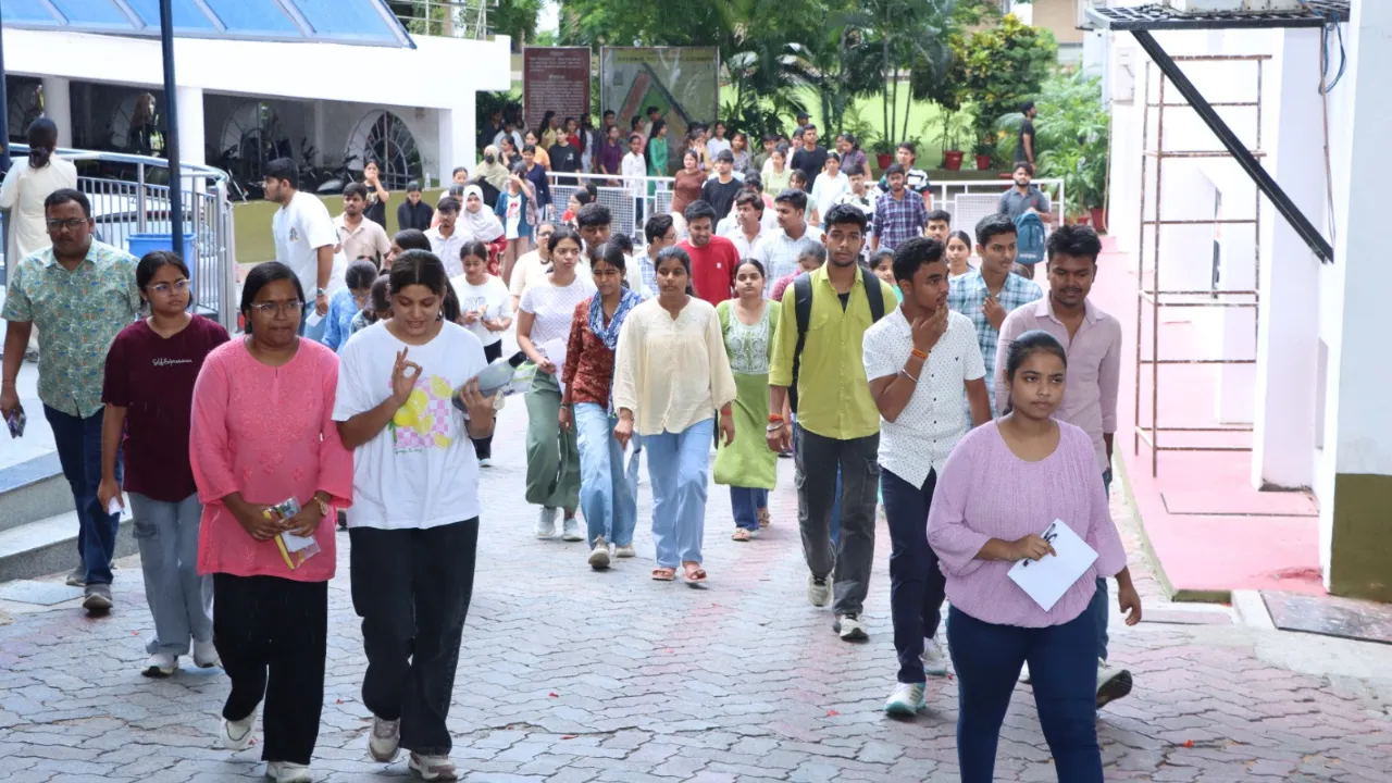 NPGC: नेशनल पीजी कॉलेज प्रवेश परीक्षा में 30 प्रतिशत अभ्यर्थी रहे नदारद, जानें कब से शुरू होगी काउंसलिंग 