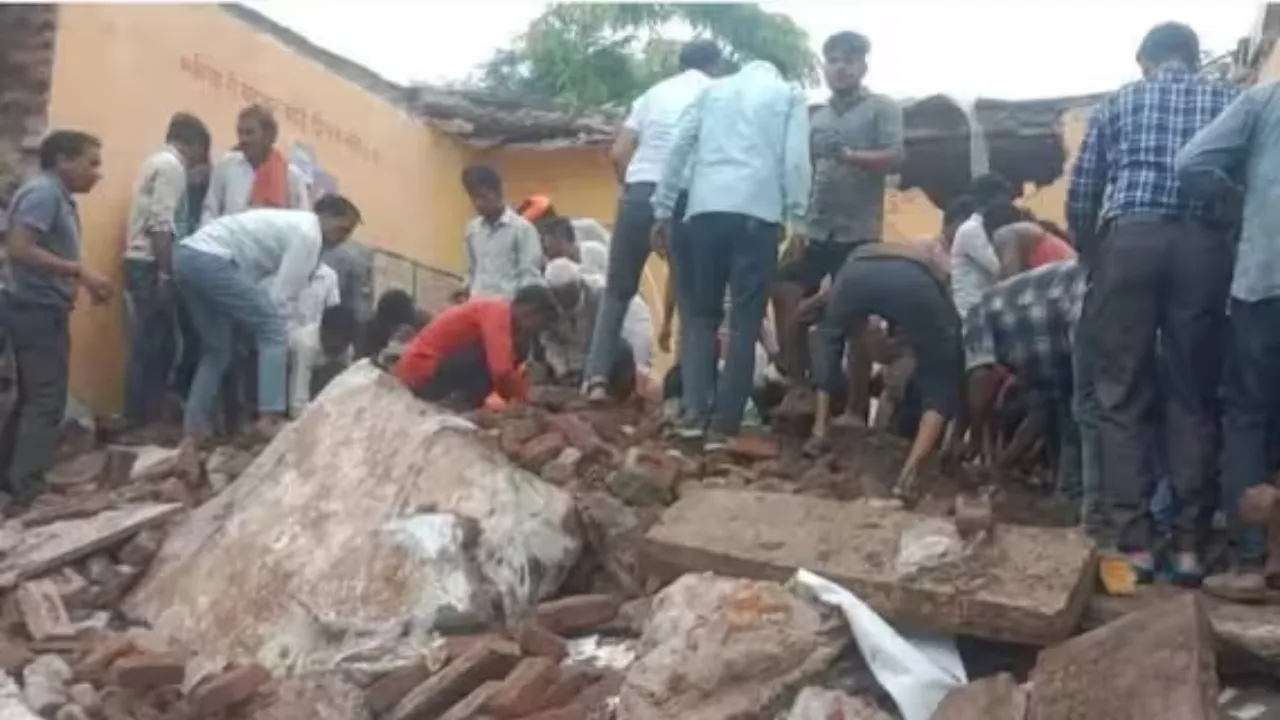 राजस्थानः झालावाड़ में बड़ा हादसा, स्कूल की इमारत ढहने से सात छात्रों की मौत, कई फंसे 