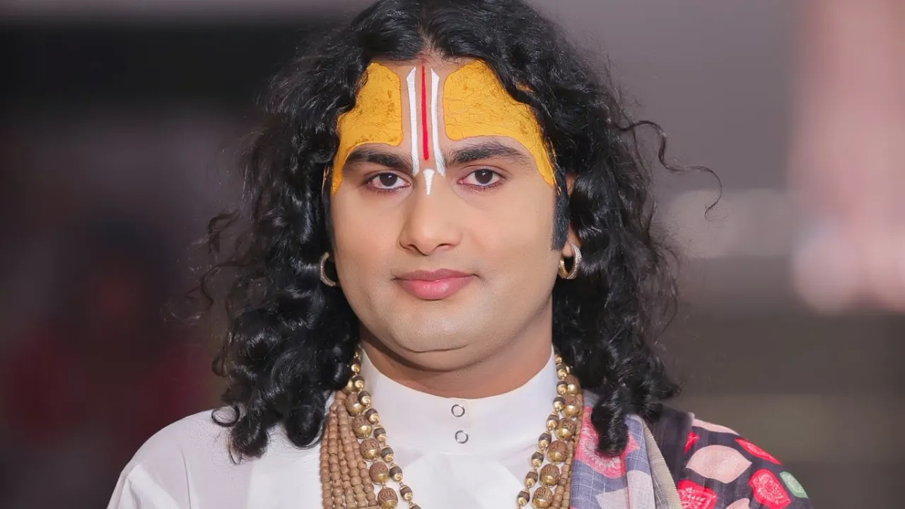 लड़कियों पर विवादित टिप्पणी कर बुरे फंसे कथावाचक अनिरुद्धाचार्य? मथुरा की महिला वकीलों ने जमकर लगाई लताड़, भड़का आक्रोश, देखें Video