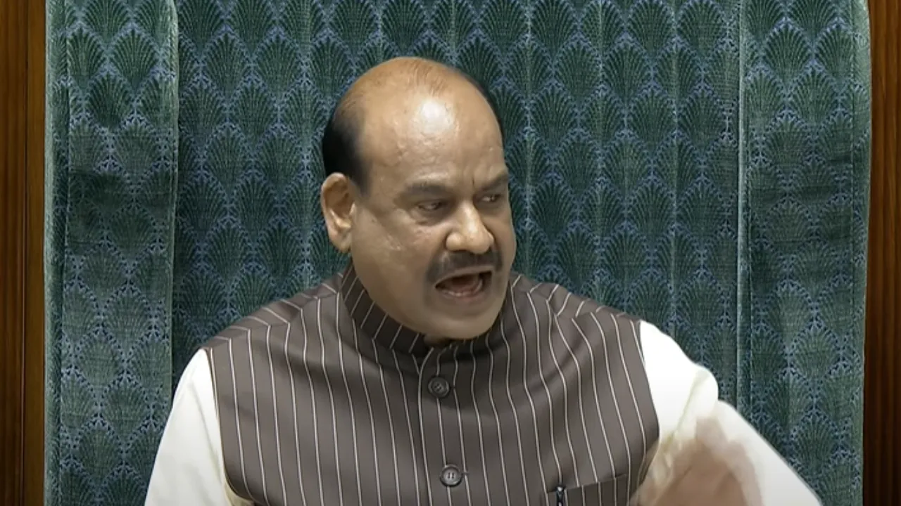 संसद में हंगामा, बिरला ने राहुल से कहा- अपने नेताओं को समझाइए, जनता ने पर्चियां फेंकने के लिए नहीं भेजा 