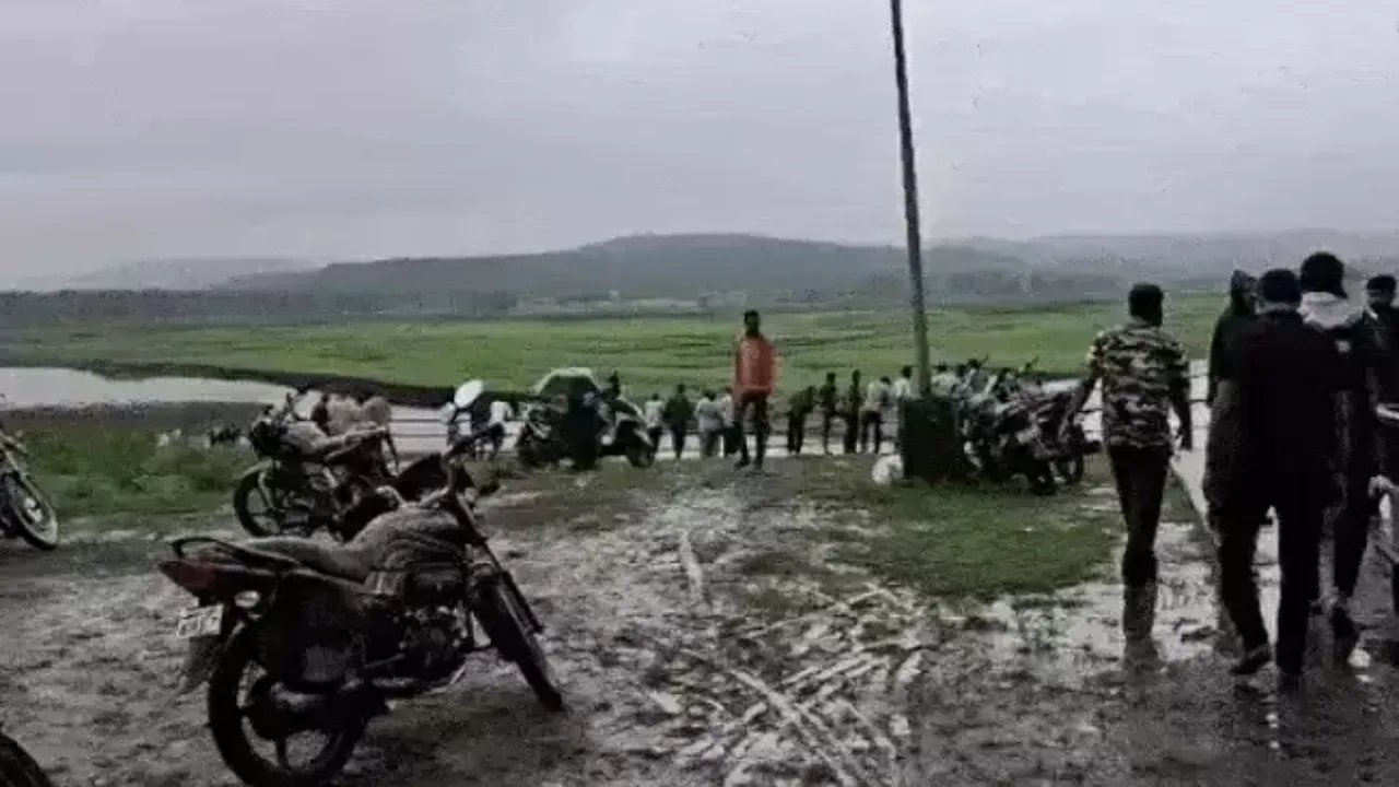 सीहोरः दो हादसों में पांच लोग बहे, एक ही परिवार के तीन लोग शामिल 