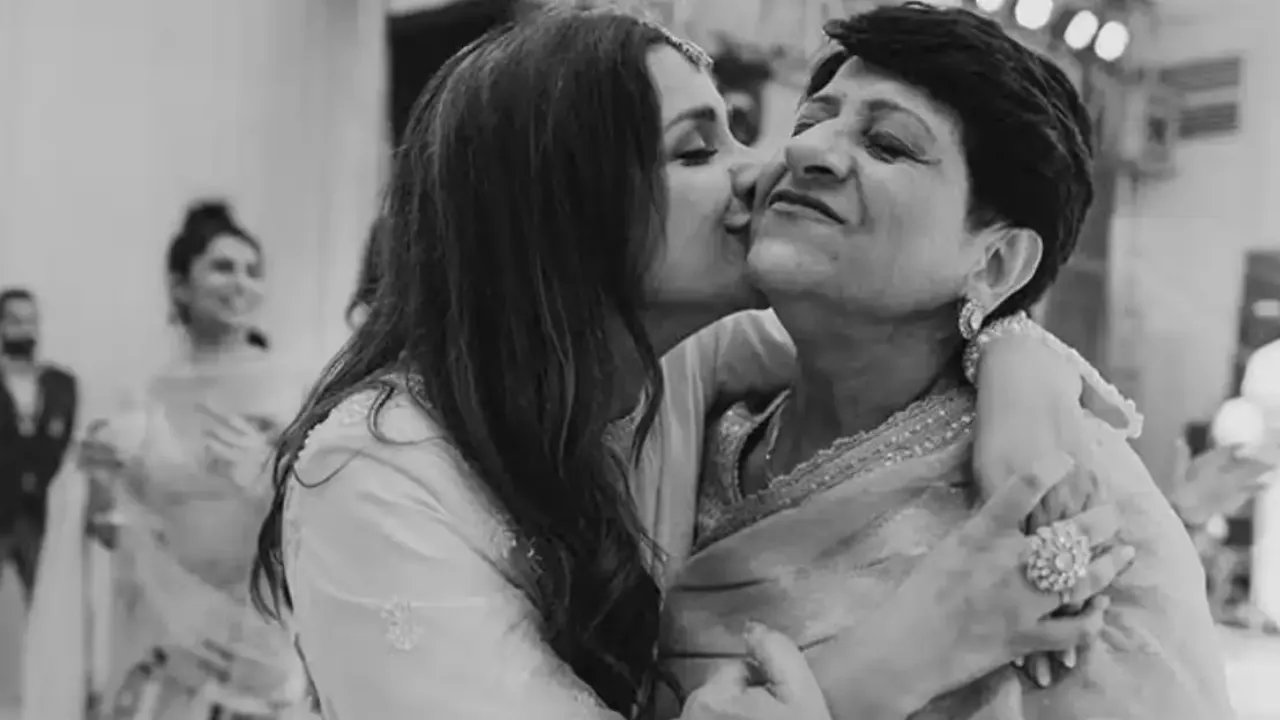 कपिल शर्मा के शो में परिणीति चोपड़ा की सास की बिगड़ी तबीयत, रुकी शूटिंग... करवाया गया अस्पताल में भर्ती 