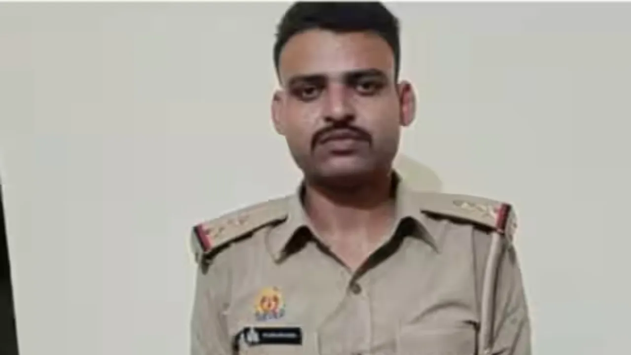 मेरठः फर्जी दरोगा का भांडाफोड़, प्रेमिका से मिलने के लिए रचा था नाटक, असली पुलिस ने भेजा हवालात, जानें कैसे खुली पोल, देखें Video
