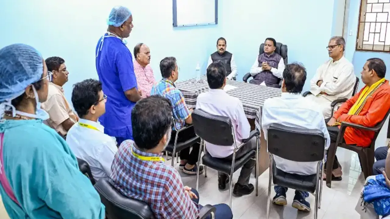 छात्रा आत्मदाह मामला: मुख्यमंत्री माझी ने की परिजनों के लिए 20 लाख रुपये की अनुग्रह राशि देने की घोषणा 