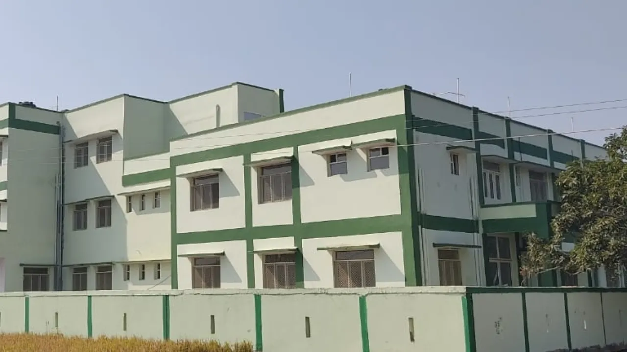 छह जिलों में आयुष चिकित्सालय को समय से पूरा कराने के निर्देश,  आयुष मंत्री ने दी चेतावनी- घटिया सामग्री के उपयोग पर होगी सख्त कार्रवाई