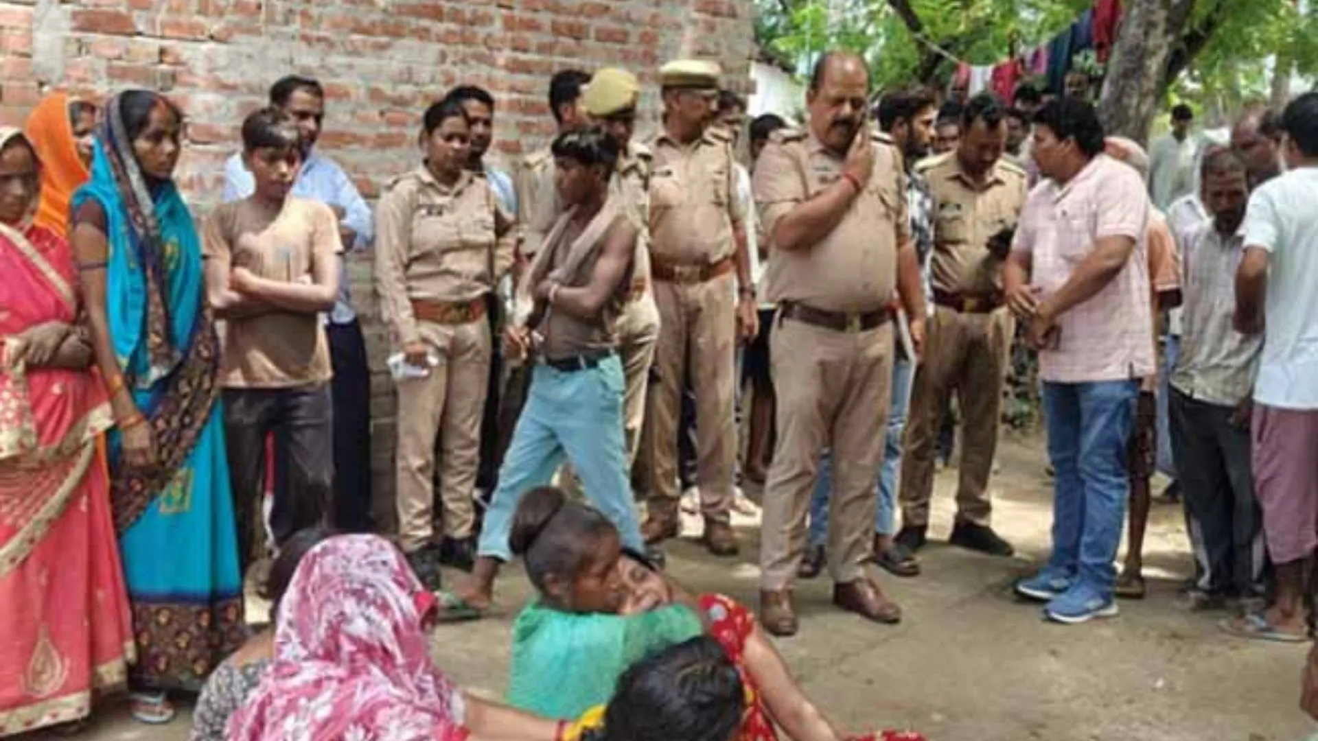 संतकबीरनगर : पुलिस हिरासत में बुजुर्ग की मौत होने से परिवार ने जमकर कटा हंगामा, बर्बरता का लगाया आरोप