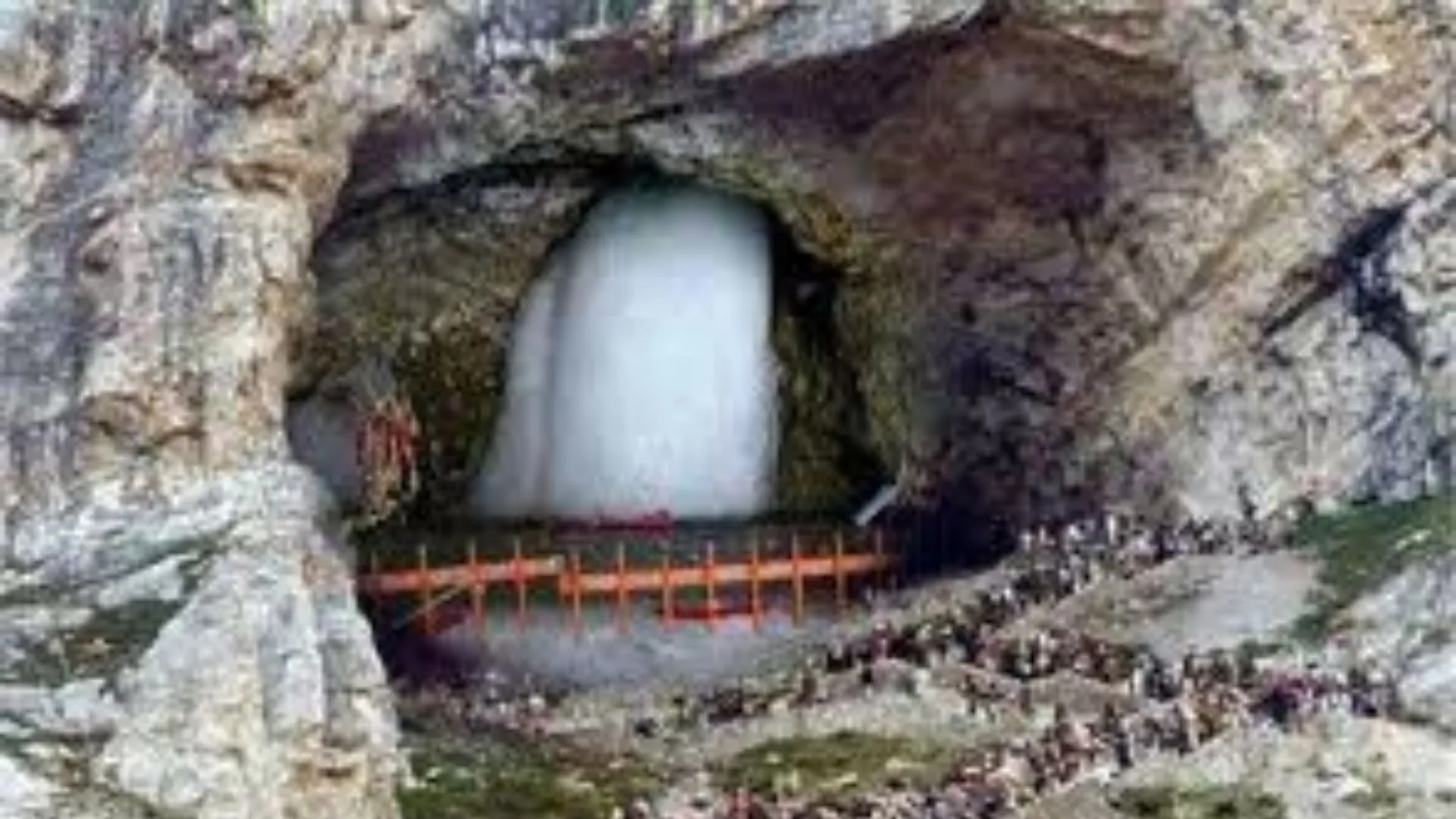 अमरनाथ यात्रा ने रचा नया इतिहास, आस्था और भक्ति में डूबे अबतक 2 लाख तीर्थयात्रियों ने किया बाबा बर्फानी का दर्शन 