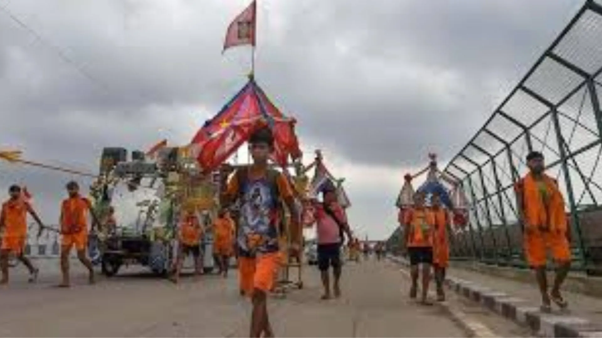 सोशल मीडिया पर कांवड़ यात्रा के बारे में भ्रामक सूचना, अफवाह फ़ैलाने वाले पर मामला दर्ज 