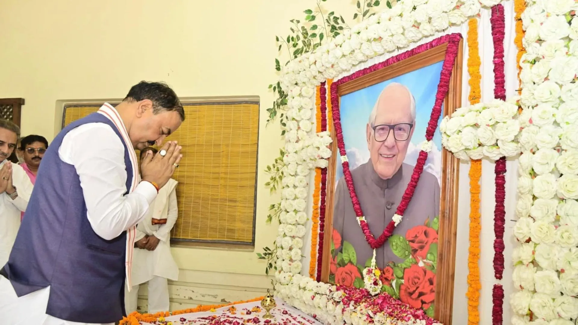 मनकापुर पहुंचे डिप्टी सीएम केशव मौर्य, स्व राजा आनंद सिंह को दी श्रद्धांजलि