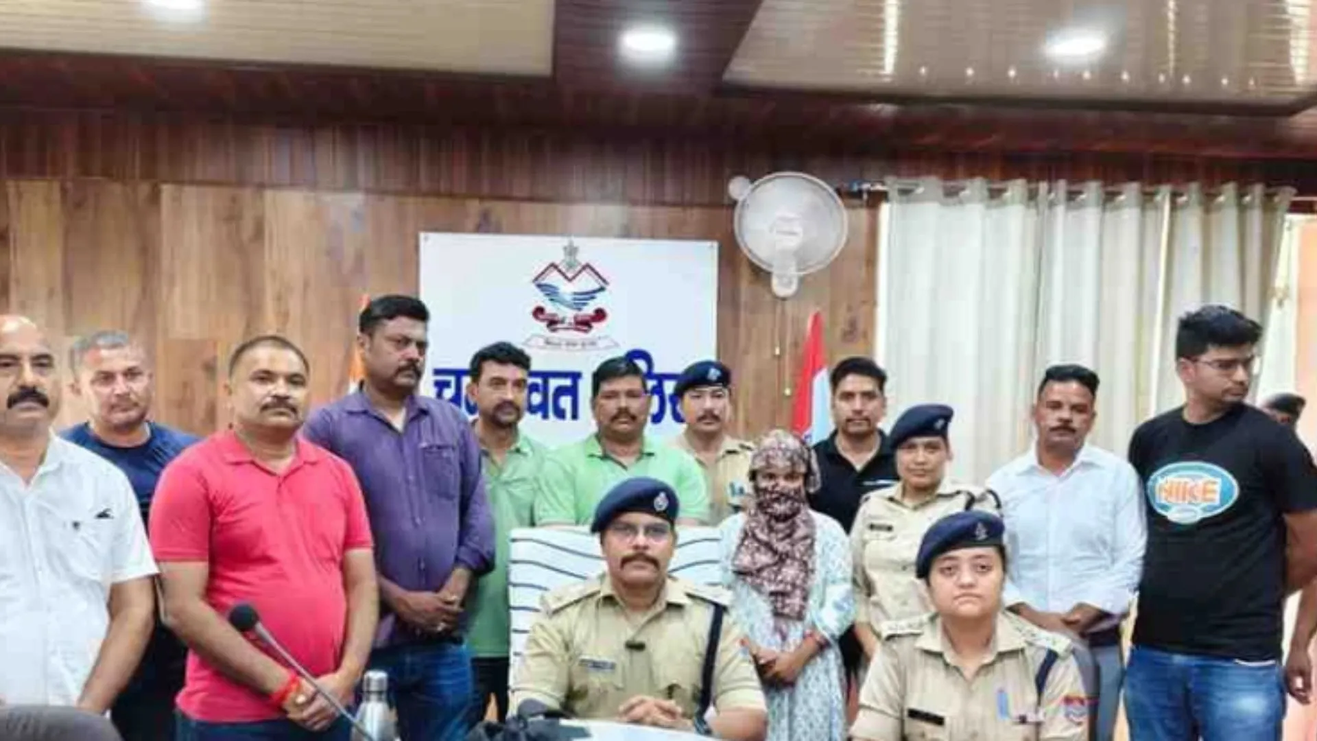 नेपाल सीमा पर चंपावत पुलिस और SOG की बड़ी कार्रवाई, 10 करोड़ MDMA ड्रग के साथ महिला गिरफ्तार