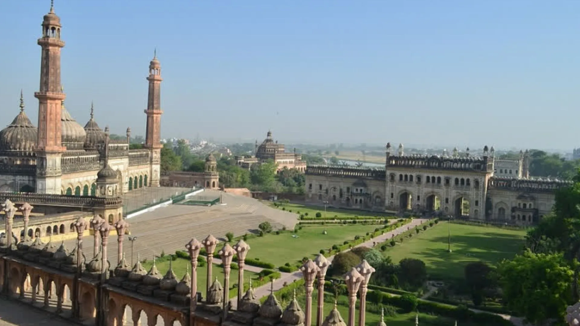 राजधानी के इमामबाड़ा में हुई मजलिस : लोगों ने मनाया मातम, मौलाना बोले-महिला सम्मान के अहसास का नाम है कर्बला