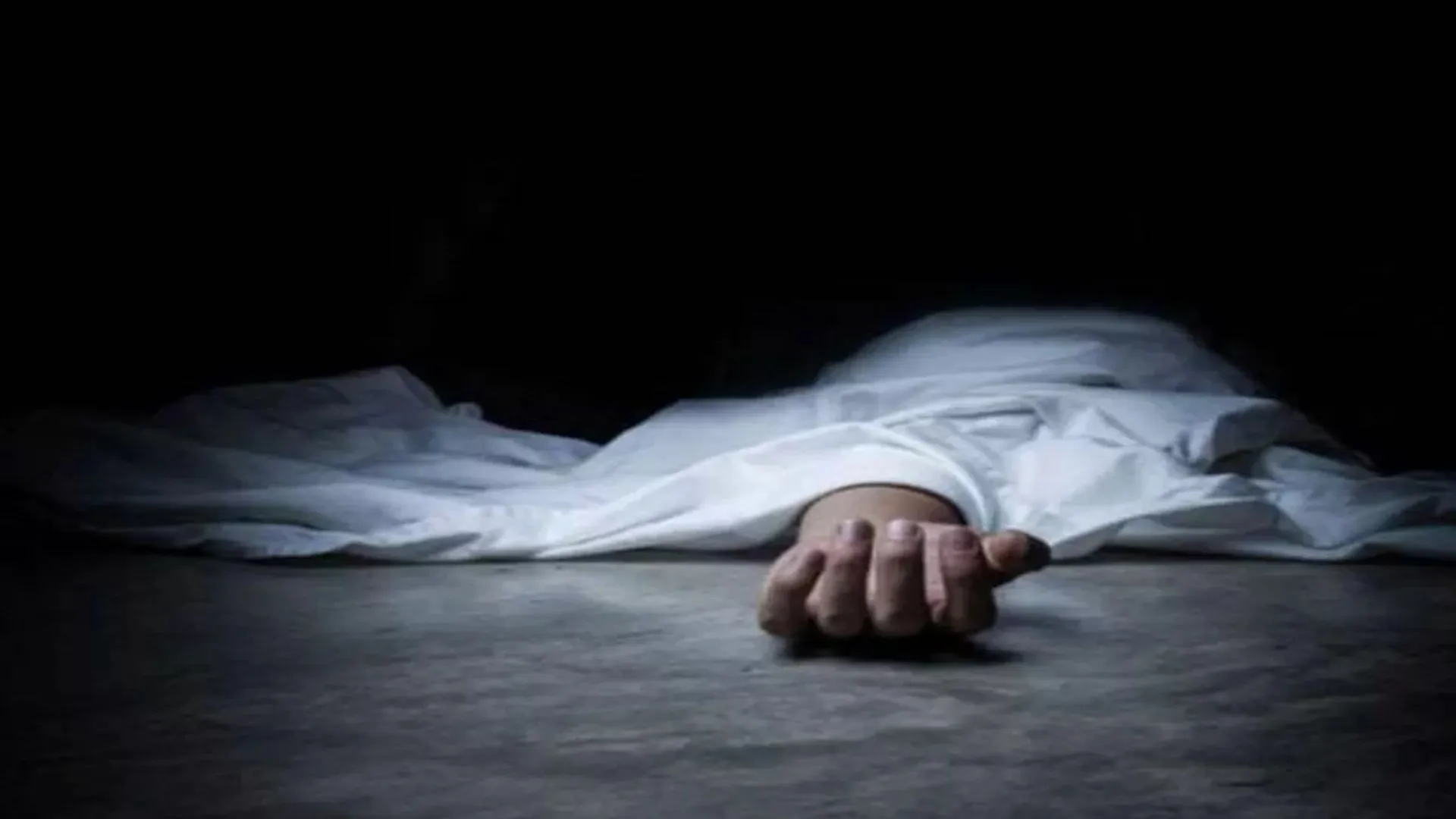 कौशांबी: घरेलू कलह में उठाया आत्मघाती कदम, पेड़ से फंदा लगाकर दे दी जान