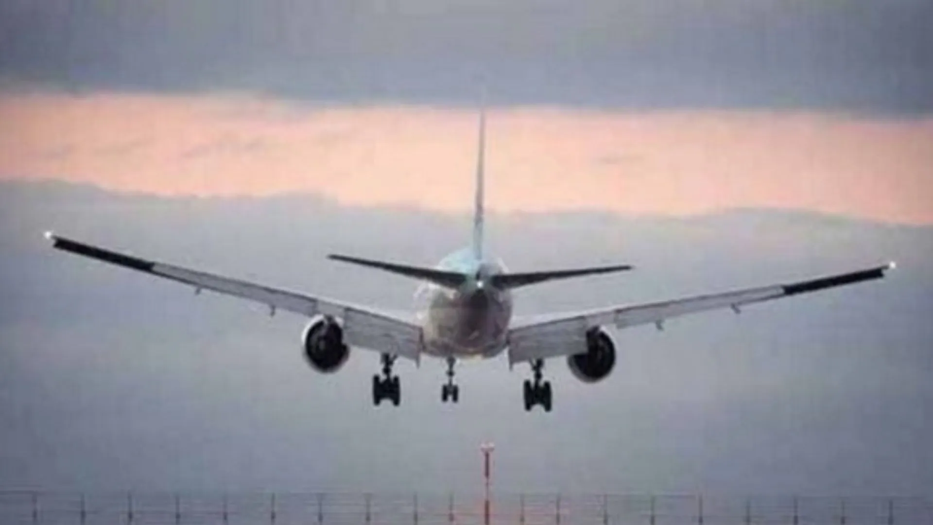 Bomb Threat: निजी एयरलाइन को मिली बम की धमकी झूठी निकली, जांच में जुटी पुलिस 