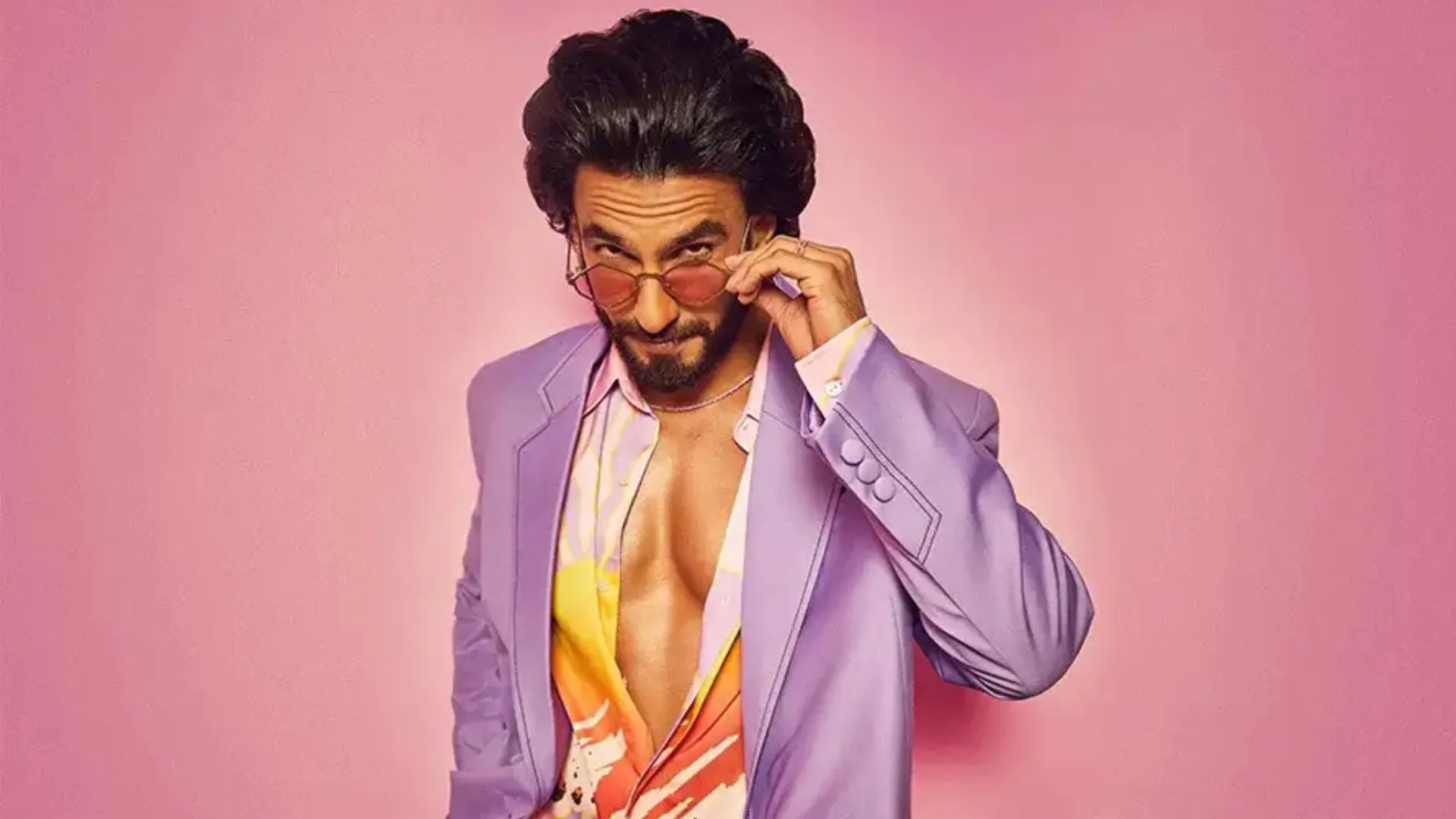 हाई सिक्योरिटी के बीच महबूब स्टूडियो में शूट कर रहे रणवीर, बड़े प्रोजेक्ट को लेकर हो रही चर्चा 