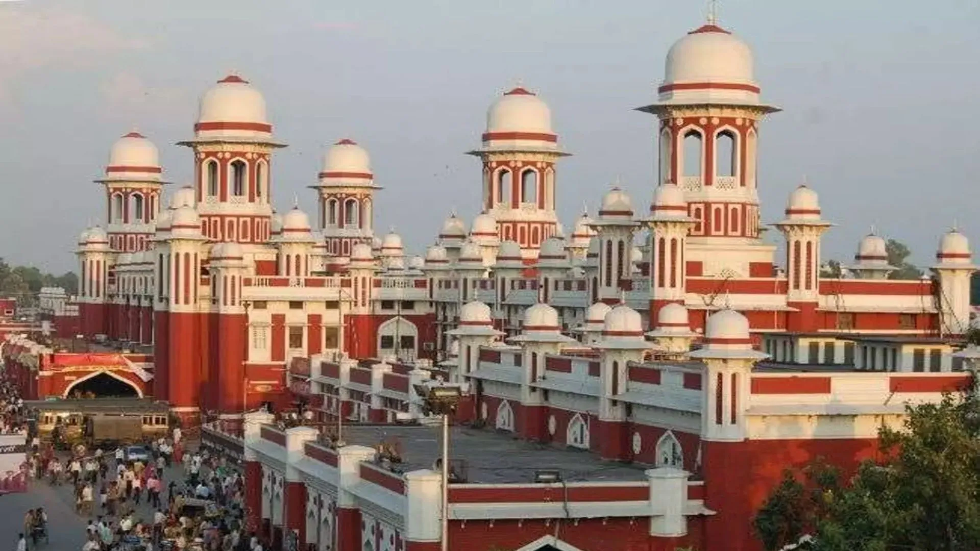 संदिग्ध परिस्थितियों में मुंबई जा रहा युवक लापता, चारबाग स्टेशन पर ऑटो चालकों ने की थी पिटाई, रिपोर्ट दर्ज