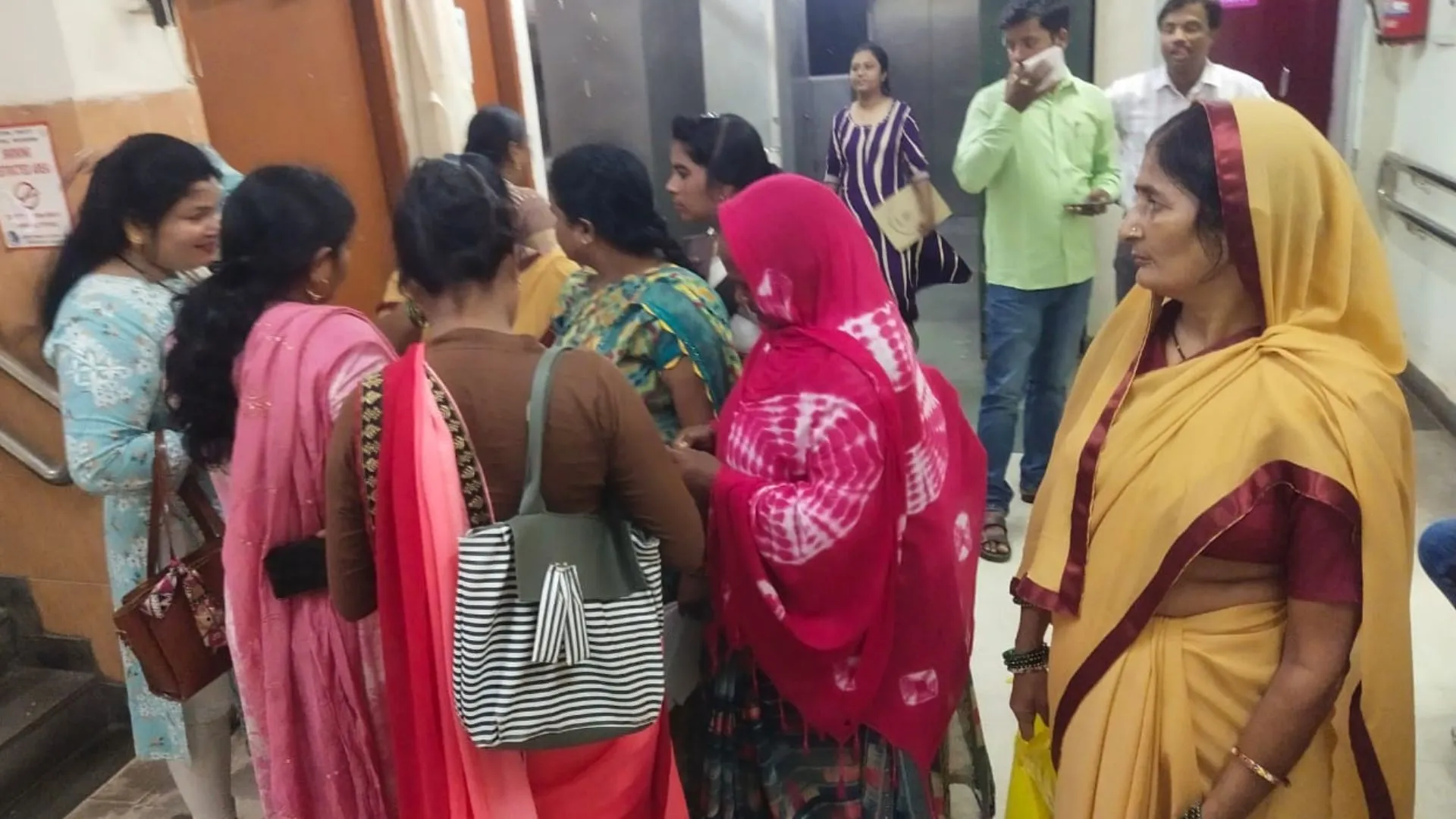 आशा कार्यकर्ताओं ने CMO से जताई नाराजगी, समय से वेतन न मिलने पर प्रदर्शन की चेतावनी