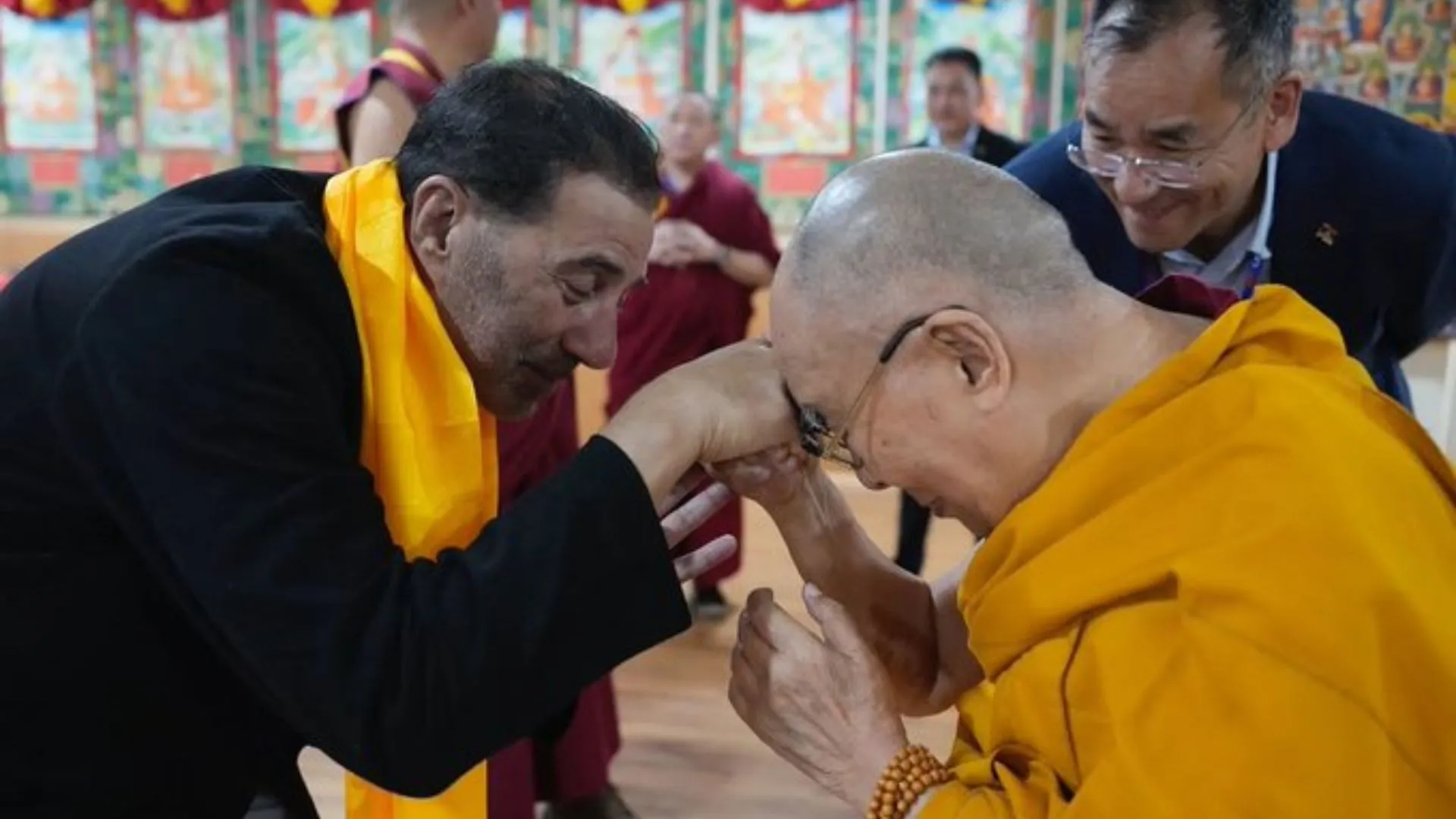 Sunny Deol: तिब्बती धर्मगुरु दलाई लामा से मिले सनी देओल, मुलाकात को बताया, सुकून और शांति भरा 