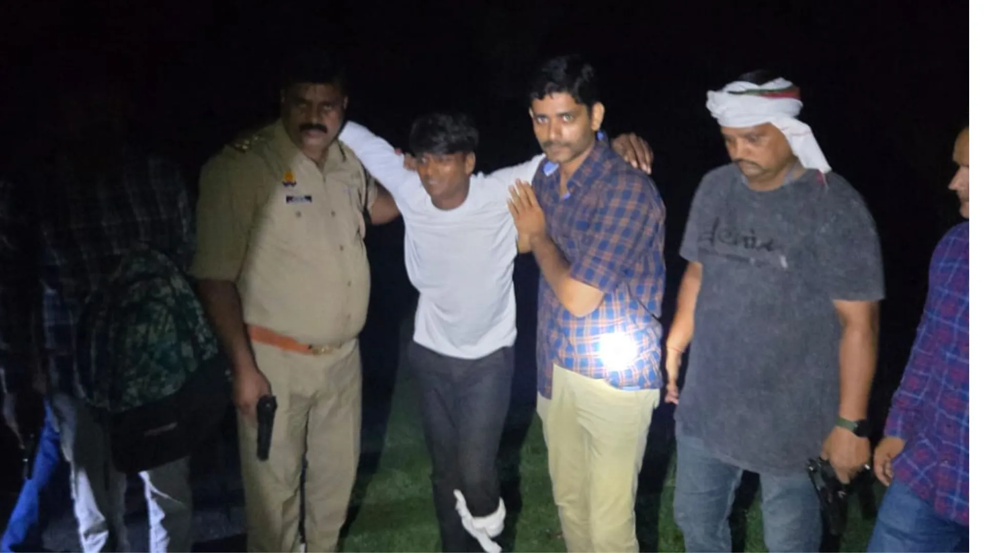 गोंडा पुलिस और SOG टीम की बड़ी सफलता: मुठभेड़ में धरा गया शातिर बदमाश, जेवर और असलहा बरामद