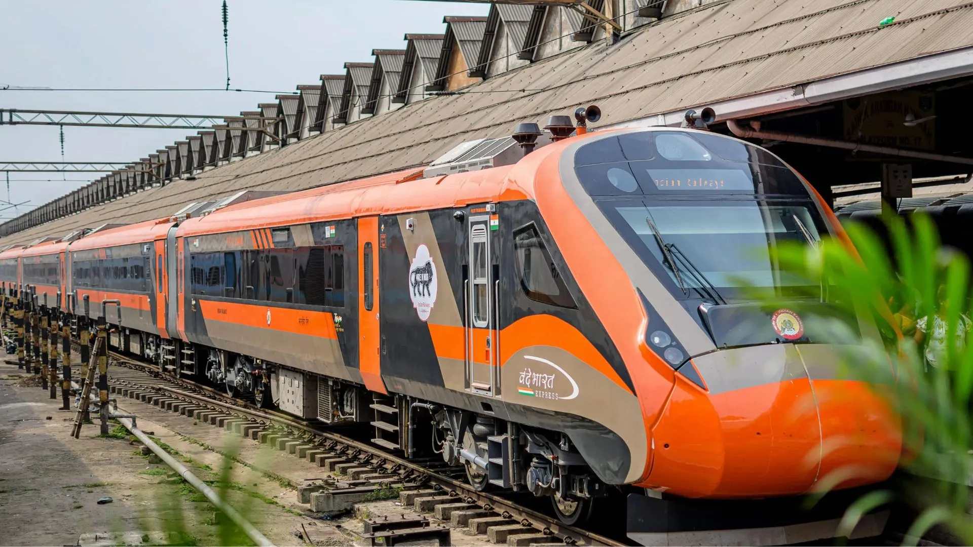 अब 20 बोगियों के साथ चलेगी वंदे भारत एक्सप्रेस, अयोध्या कैंट एवं आनंद विहार टर्मिनल के बीच होगा संचालन