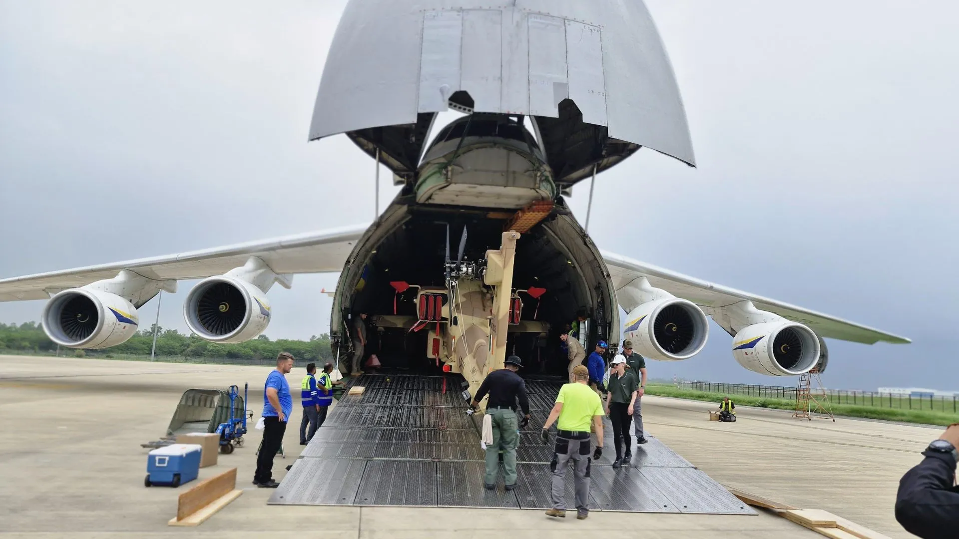 सेना के बेड़े में शामिल हुए AH-64E अपाचे, बोइंग ने 3 हेलिकॉप्टर भारतीय सेना को सौंपा