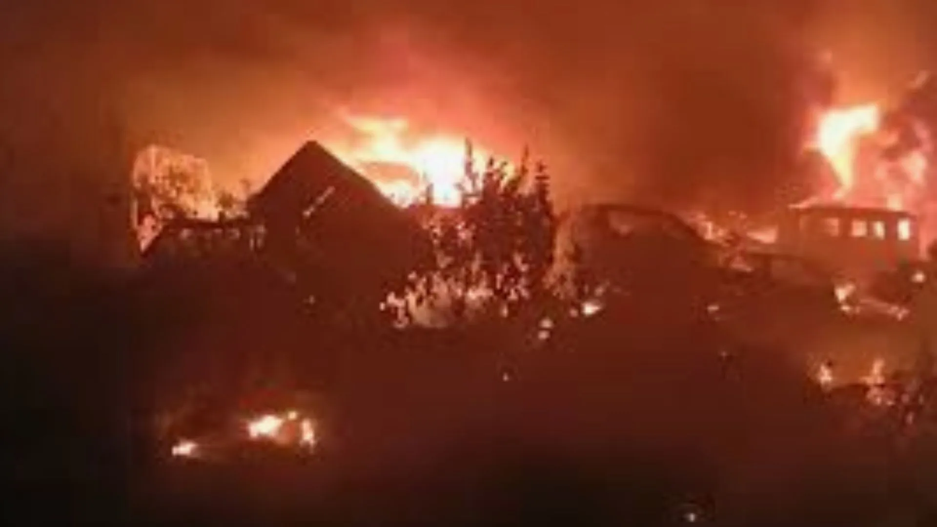 सहारनपुर : लकड़ी का सामान बनाने वाले कारखाने में लगी आग, लाखों का सामान जलकर खाक