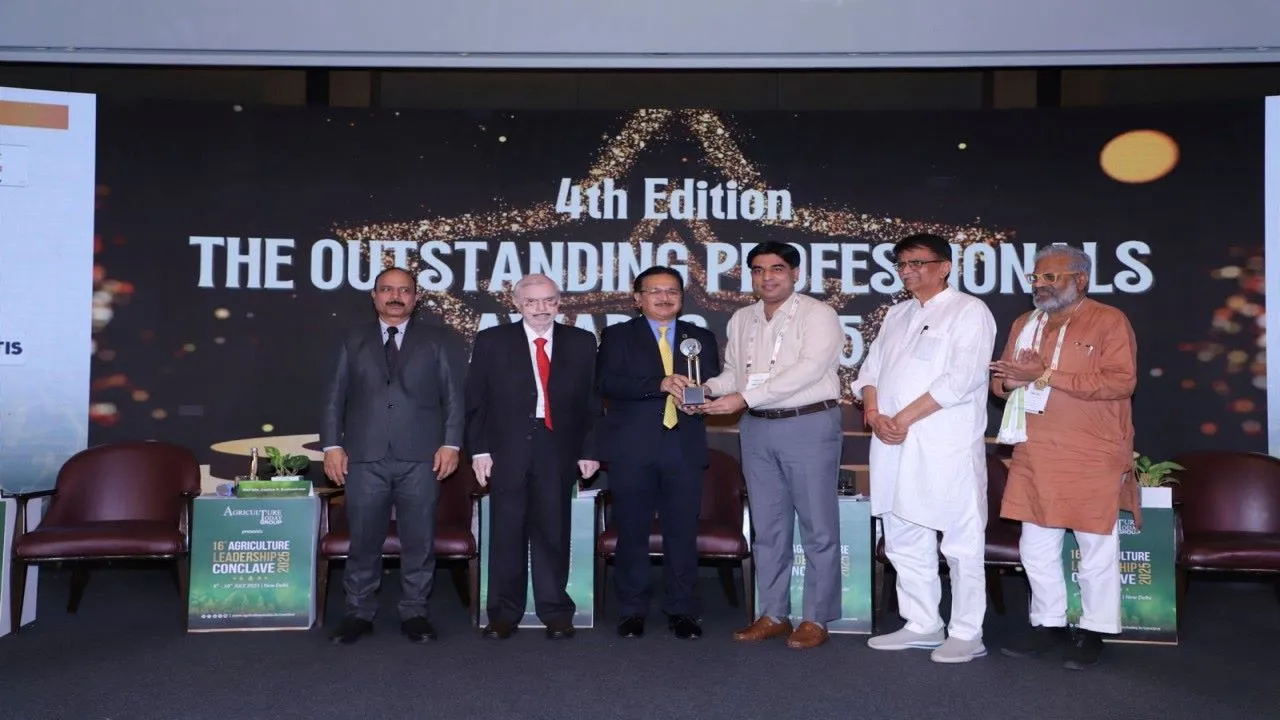 इंटीग्रल यूनिवर्सिटी के रजिस्ट्रार प्रो. मोहम्मद हारिस सिद्दीकी “आउटस्टैंडिंग प्रोफेशनल अवार्ड ” से सम्मानित