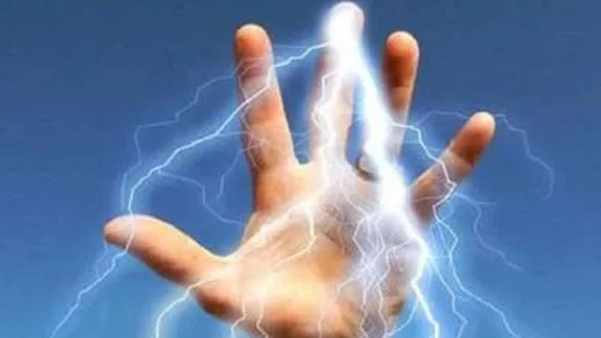 पीलीभीत: करंट लगने से दिव्यांग महिला की मौत, जिम्मेदार एक-दूसरे पर फोड़ रहे ठीकरा