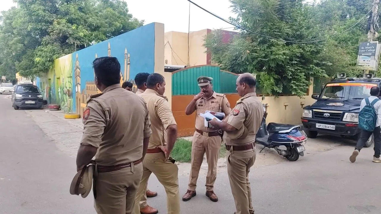 लखनऊ : सचिवालय अधिकारी की पत्नी का गला रेता, जेवर लूटे, एसी मैकेनिक बनकर घर में घुसे थे बदमाश