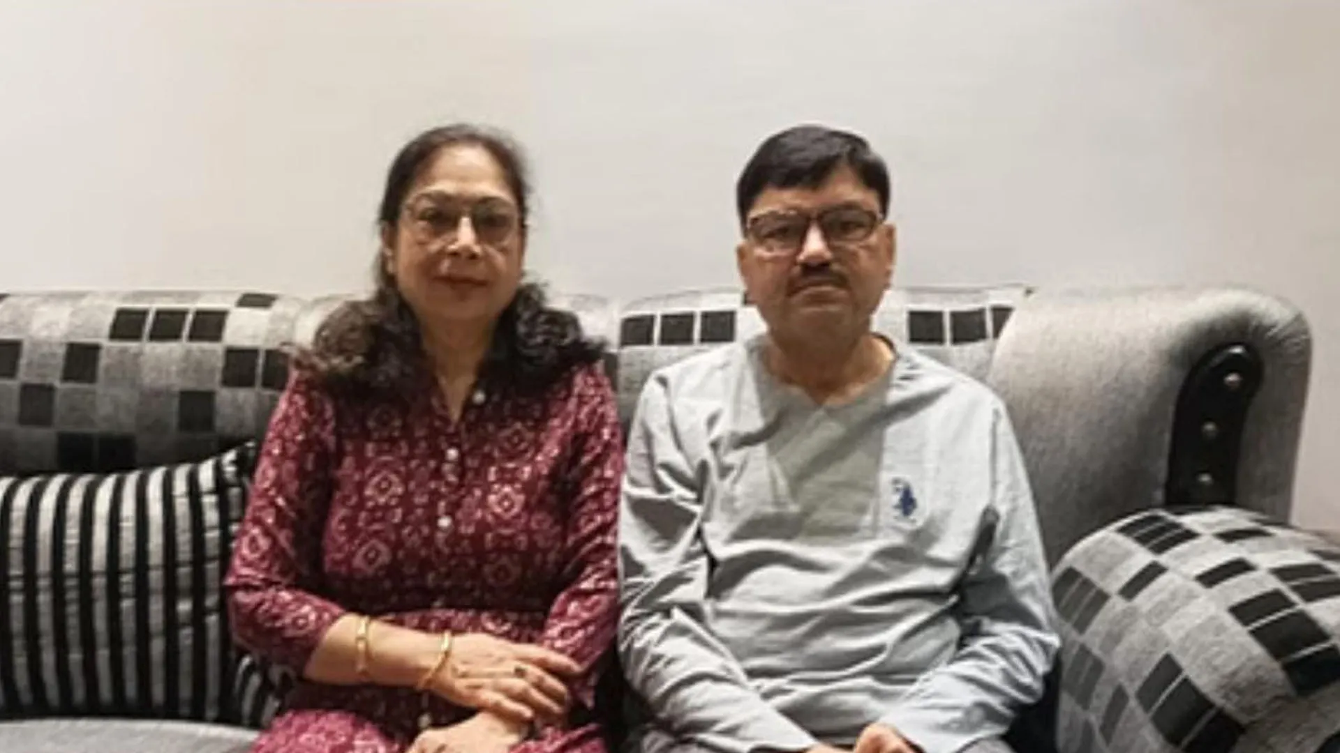 Bareilly: डिजिटल अरेस्ट...CBI अफसर बनकर प्रोफेसर को एक घंटा धमकाया, पत्नी की होशियारी ने बचाया