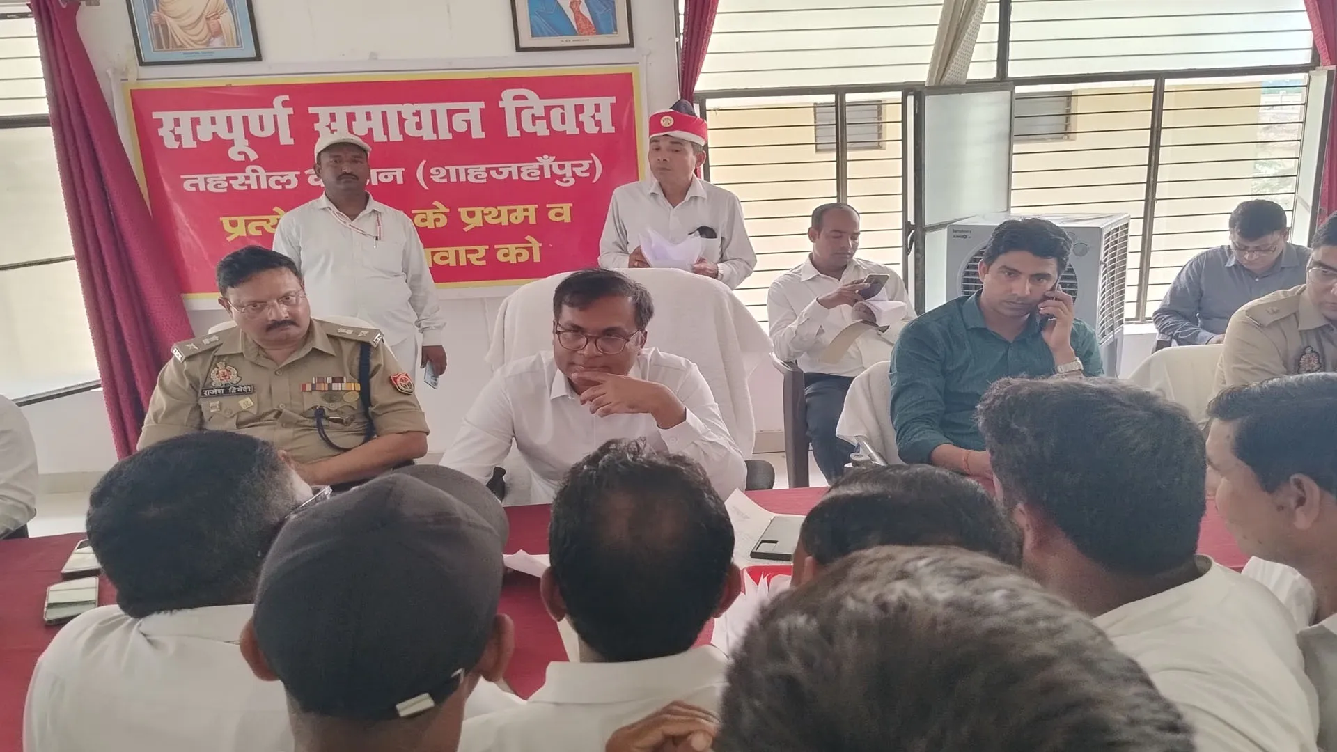 शाहजहांपुर: अधिशासी अभियंता और सप्लाई इंस्पेक्टर को निलंबन करने के निर्देश