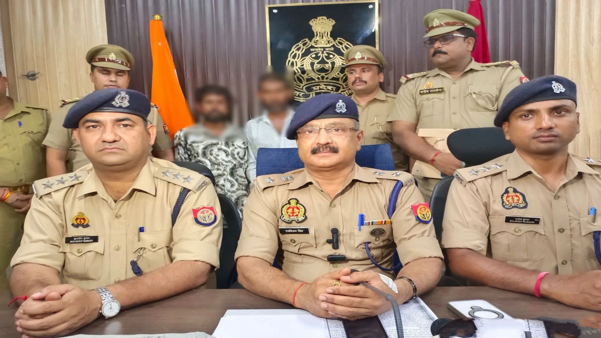 मुरादाबाद: मुठभेड़ में पंखिया गैंग के तीन बदमाश गिरफ्तार, एक घायल