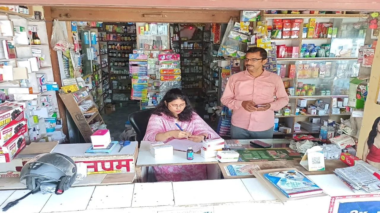 बाराबंकी : बिना डॉक्टर पर्चा दवा बेचने पर होगी कार्रवाई, लाइसेंस भी होगा रद्द