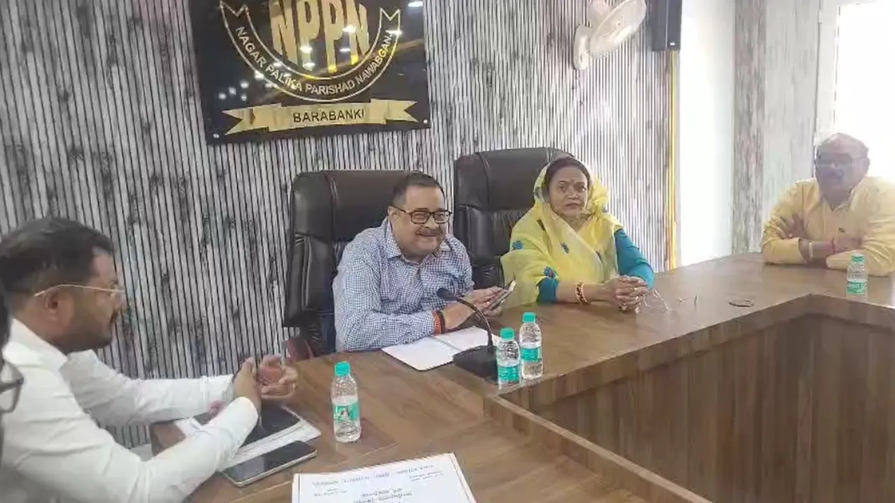 स्मार्ट पालिका के लिए विशेष सचिव ने लिए सुझाव : विशेष सचिव लिया विकास कार्यों का जायजा  