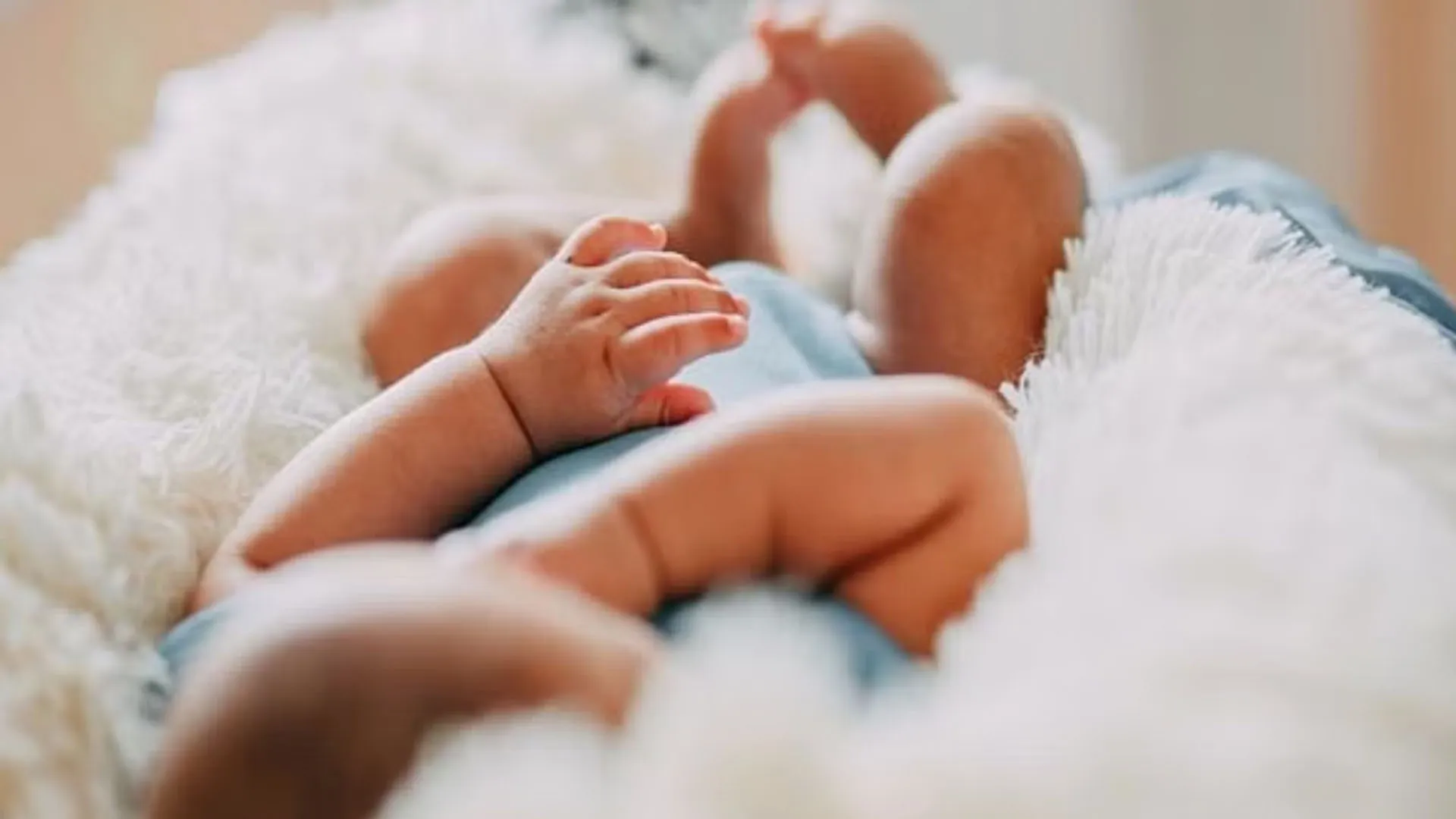 Bareilly: बेटी पैदा हुई तो अस्पताल में ही पत्नी को पीटा...हंगामे के बाद पांच पर FIR