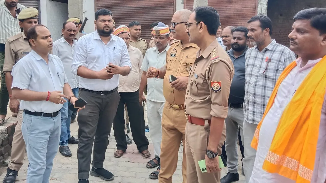 बाराबंकी : मजबूत बैरिकेडिंग, जल निकासी और महिलाओं के लिए बनाएं चेंजिंग रूम