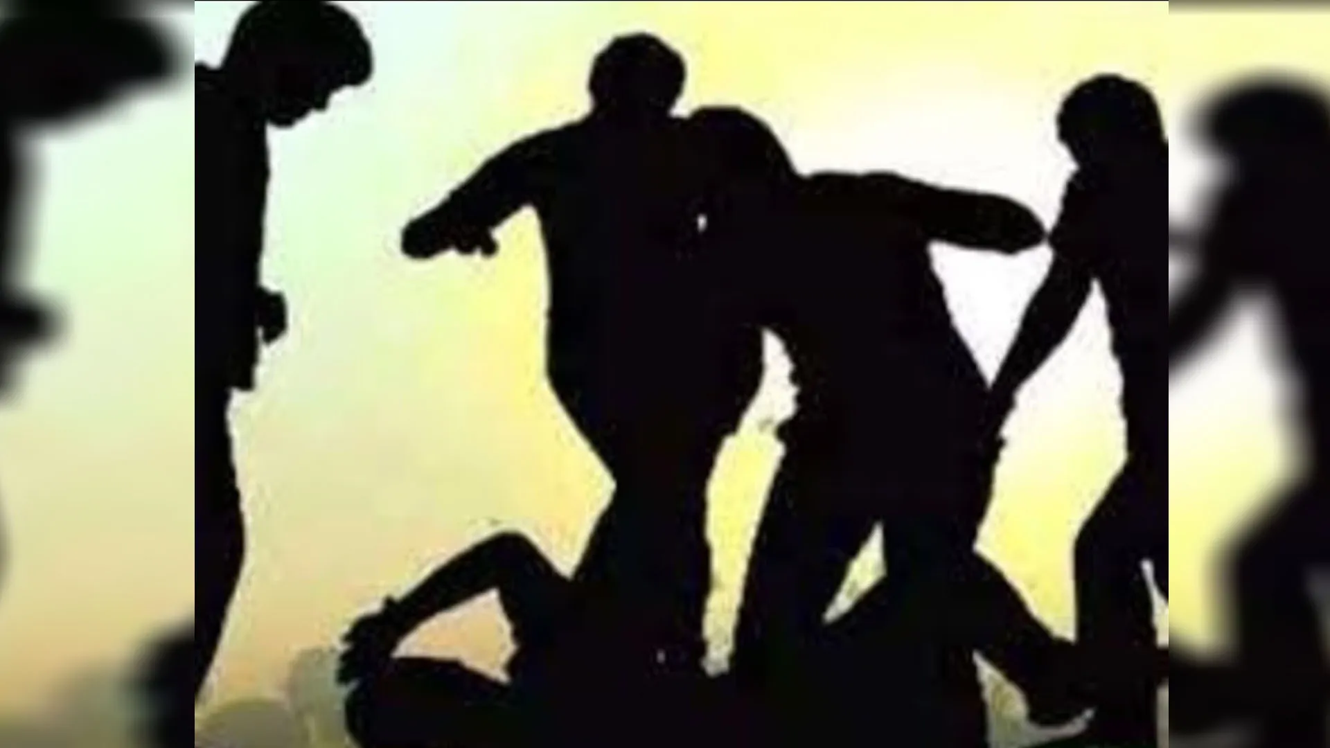 लखनऊ में लेखपाल की टीम पर दबंगों ने किया जानलेवा हमला, सरकारी कागज भी फाड़े