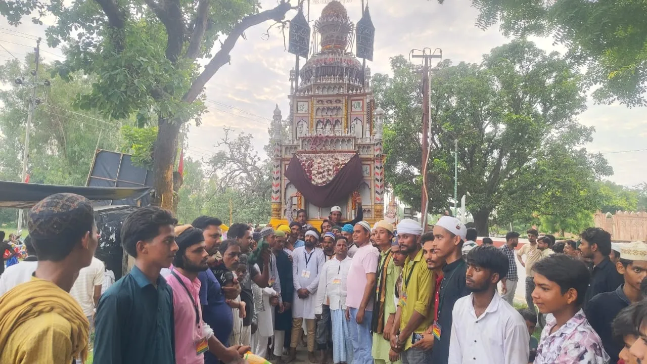 यौम-ए-आशूरा : दसवीं मुहर्रम पर गमगीन माहौल में दफ्न किए गए ताजिए