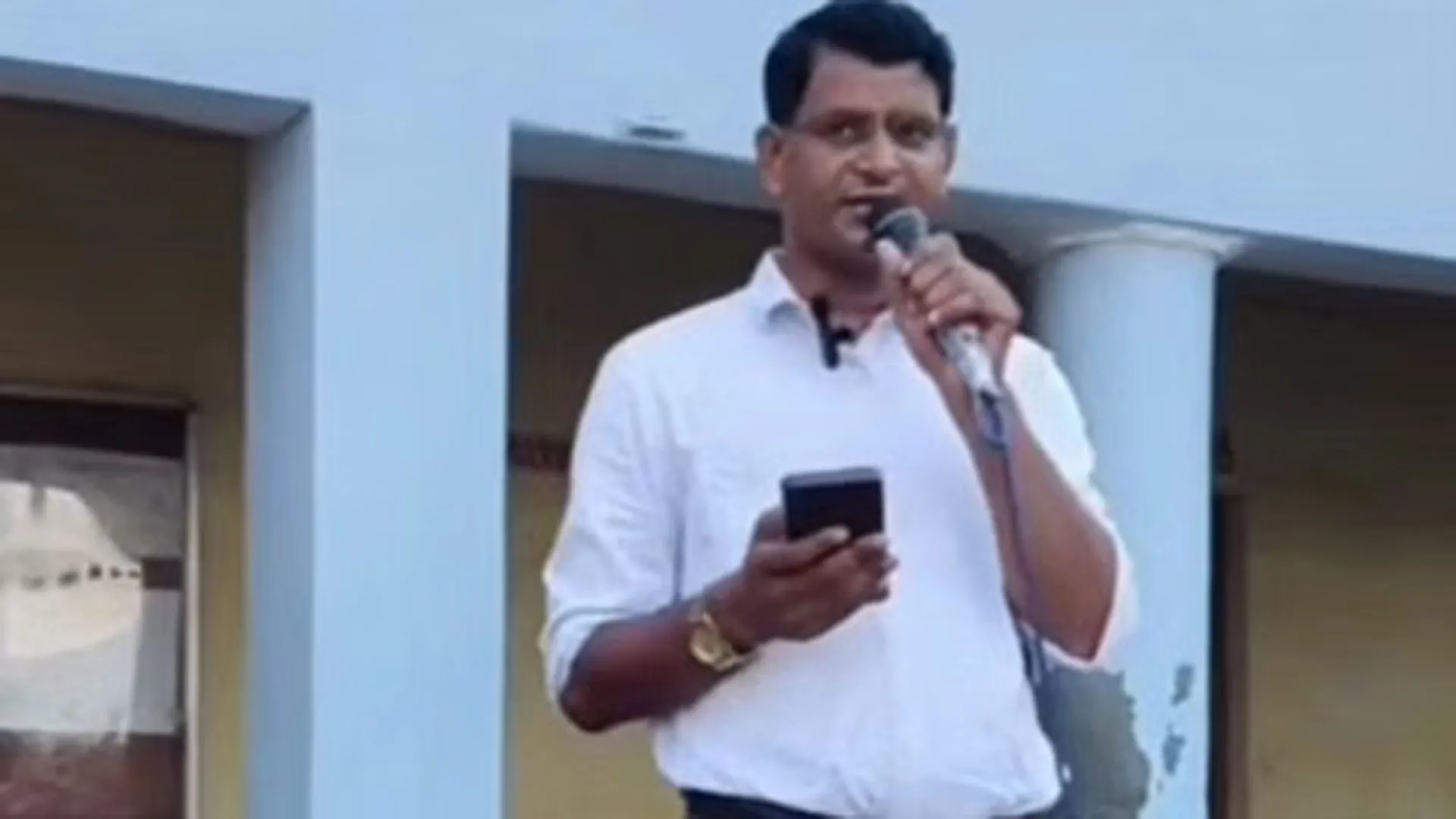 Bareilly: बहेड़ी के शिक्षक रजनीश के समर्थन में उतरी कुर्मी क्षत्रिय सभा