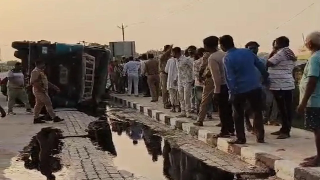 रायबरेली में केमिकल से भरा टैंकर पलटा, रिटायर्ड फौजी की मौत, तीन छात्र गंभीर