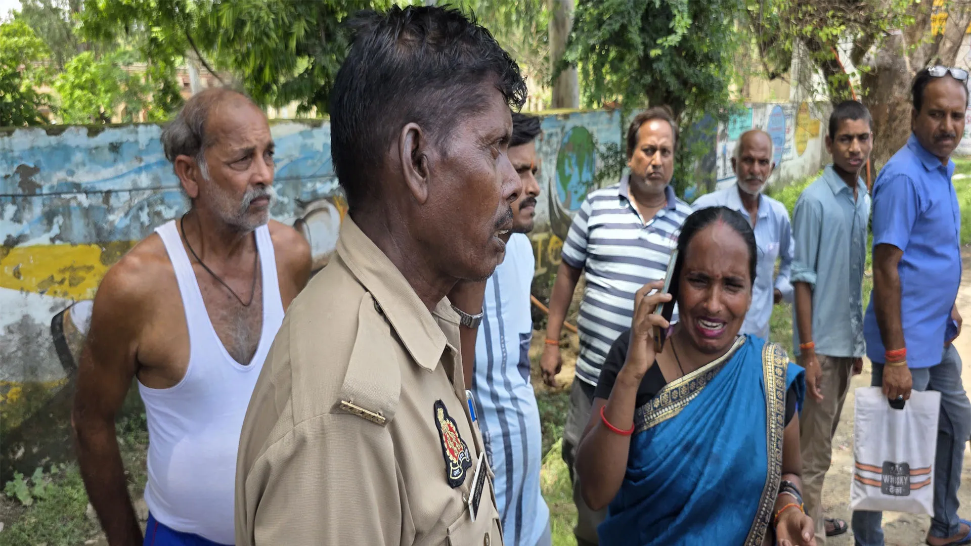 पीलीभीत: हाईवे पर महिला के कुंडल लूटे, अल्ट्रासाउंड कराने आई थी अस्पताल