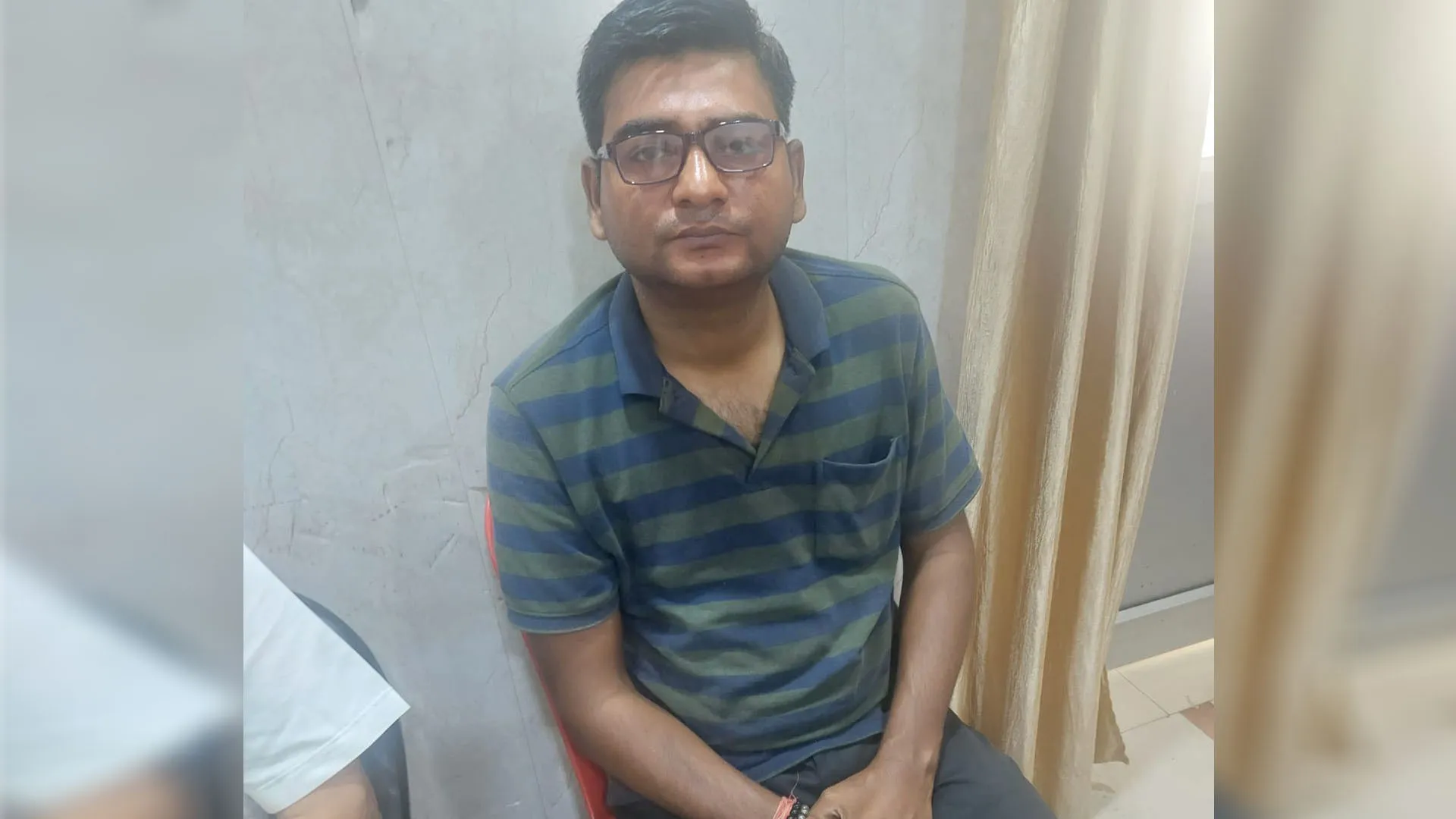 Bareilly: आठ हजार की रिश्वत ले रहा चकबंदी लेखपाल रंगे हाथों गिरफ्तार