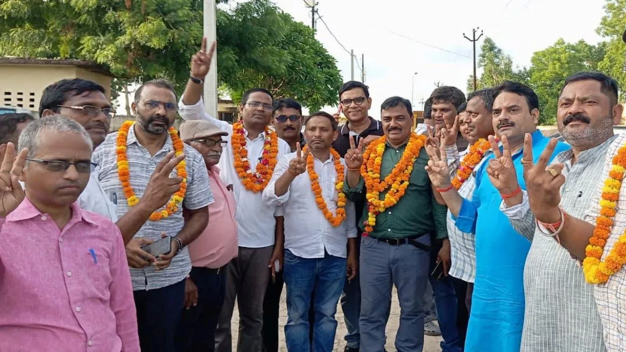 प्राथमिक शिक्षक संघ के चुनाव में नवीन अध्यक्ष, शैलेष मंत्री व राहुल कोषाध्यक्ष निर्वाचित