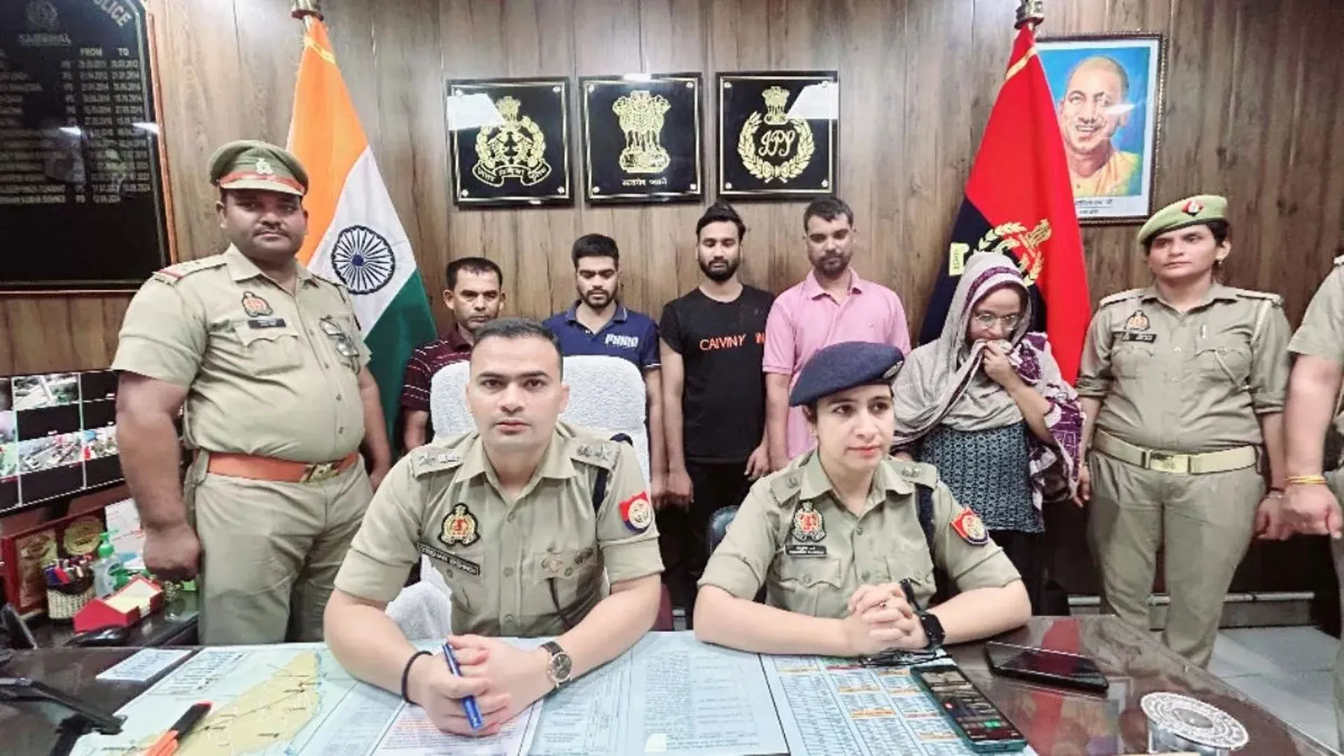 संभल: मौत के 6 माह बाद हड़पा बीमा क्लेम, पांच गिरफ्तार