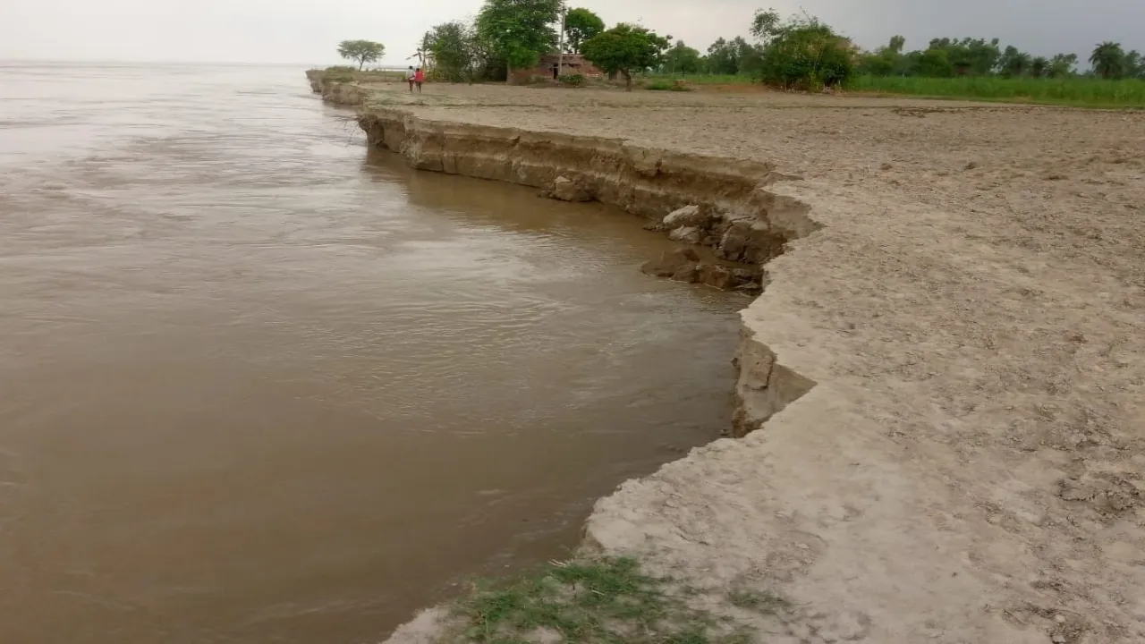 सरयू का जलस्तर