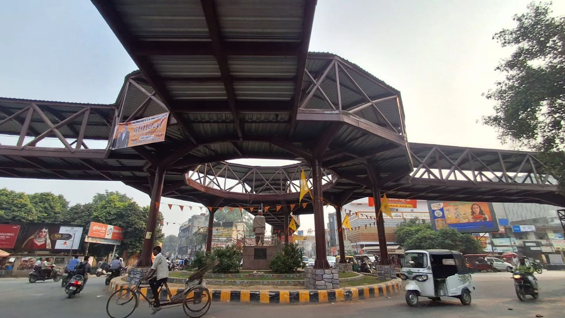 Bareilly: स्काई वॉक का अगस्त माह से लुफ्त उठा सकेंगे शहरवासी