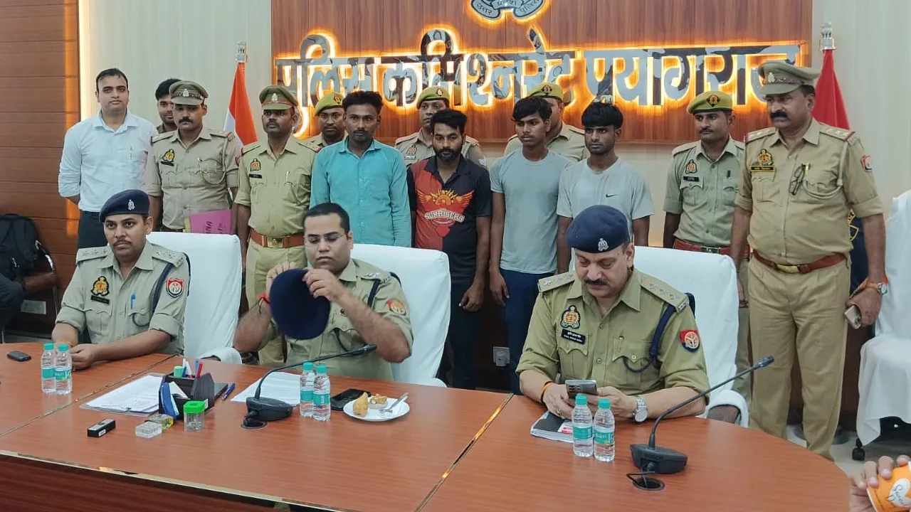 चोरों का सूरज, जो चुराता था रोशनी : सोलर पैनल चुराने वाले गिरोह का खुलासा, जो अंधेरे में बेचते थे उजाले का सामान!