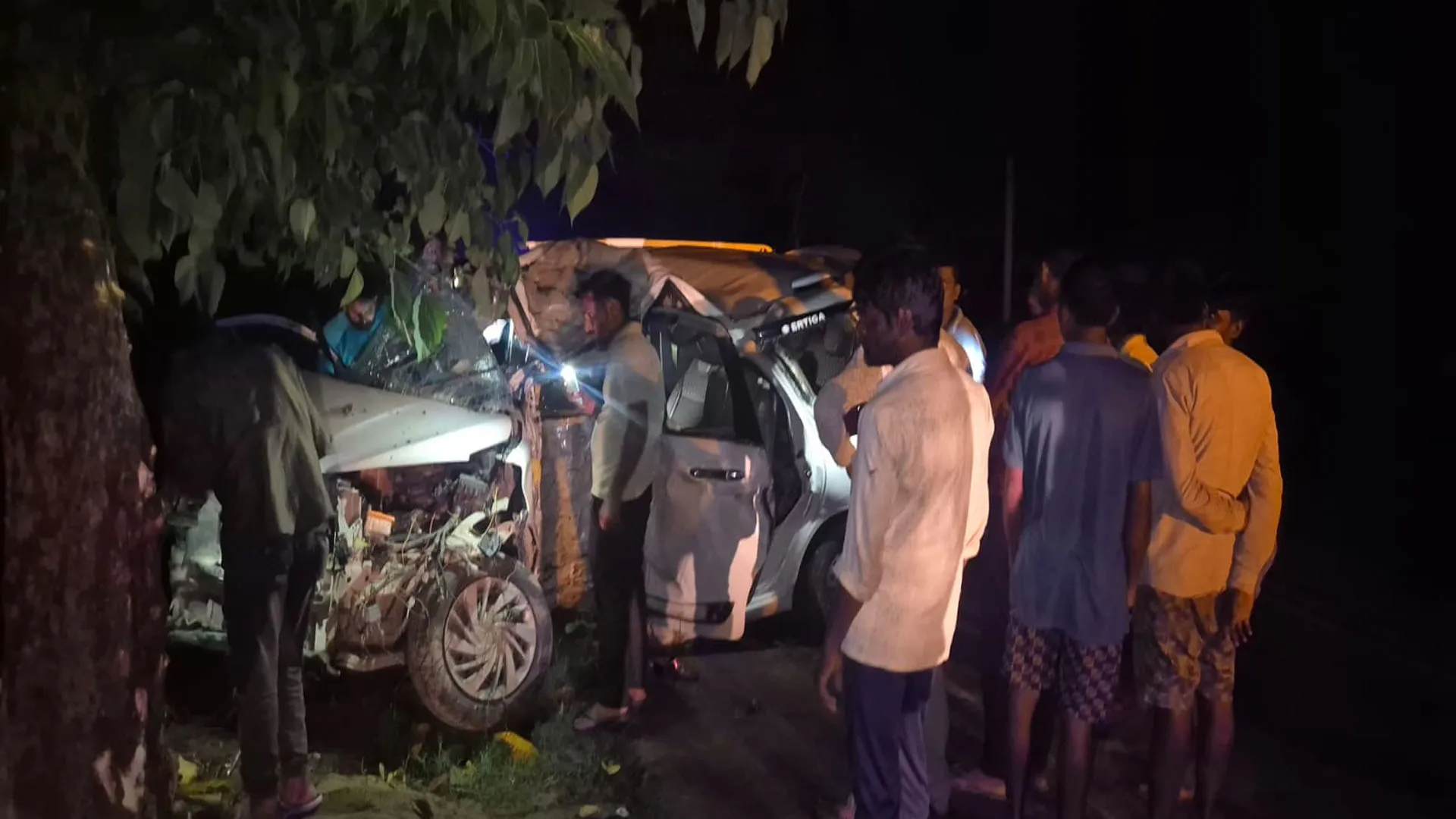 लखीमपुर खीरी: सड़क हादसे में कार सवार पिता-पुत्री और भाभी की मौत, दो घायल