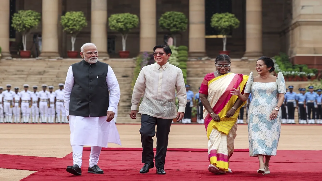 राष्ट्रपति भवन में फिलीपींस के राष्ट्रपति मार्कोस का हुआ पारंपरिक स्वागत, पीएम मोदी के साथ करेंगे द्विपक्षीय वार्ता 